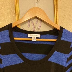 Maternity form fitting sweater dress Size M.